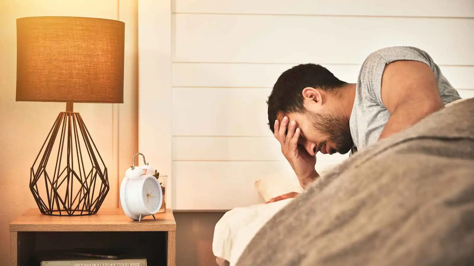 5 أخطاء شائعة في تحسين النوم قد تؤدي إلى الأرق