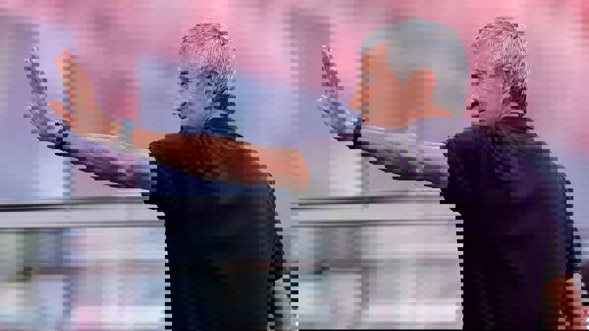 مباراة برشلونة وبايرن ميونخ.. سيتين يرد على مقارنة ليفاندوفسكي بميسي