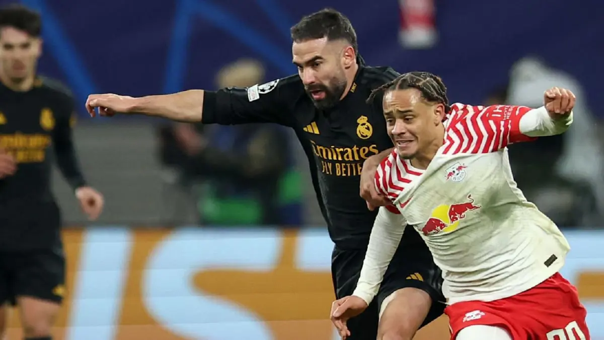 تشافي سيمونز يحذر ريال مدريد