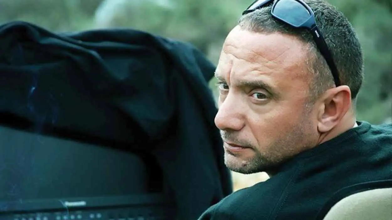 سوريا.. باسل الخطيب يتنحى عن إدارة معهد الفنون السينمائية (صور)