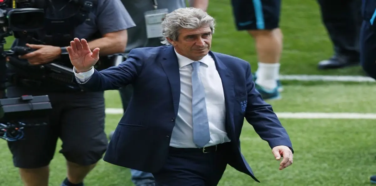 الأضواء مسلطة على بيليغريني وفان غال في ختام الدوري الإنجليزي