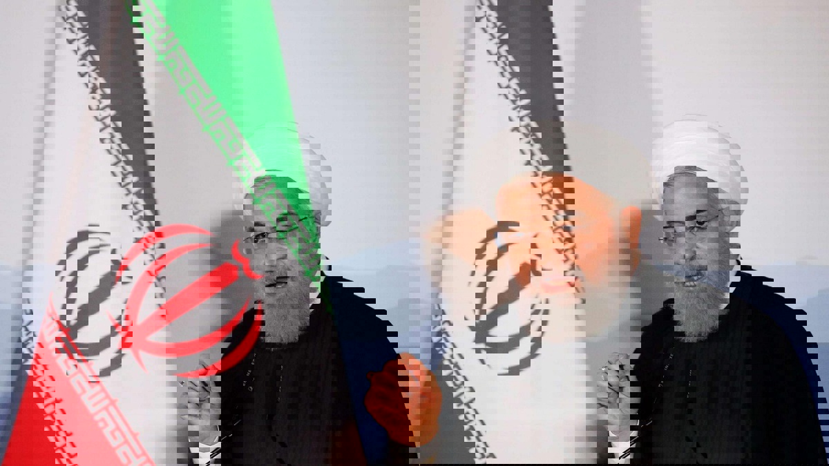 روحاني يعترف بفشل الحرس الثوري في مواجهة التهريب