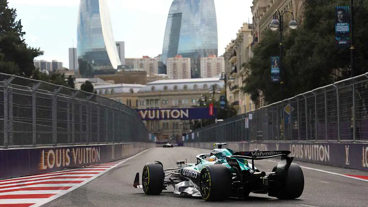 ألونسو الأسرع في التجارب الحرة الأولى في سنغافورة وفيرستابن الثالث