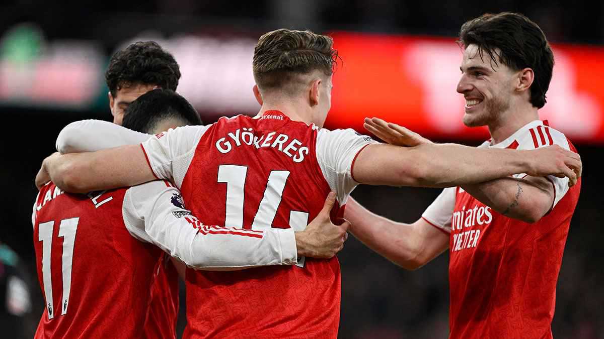 دون لعب.. كيف يخرج آرسنال فائزًا في صدام ليفربول ومانشستر سيتي؟ 