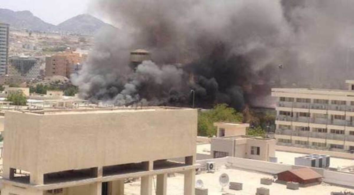 صور.. حريق بجامعة أم القرى في مكة المكرمة