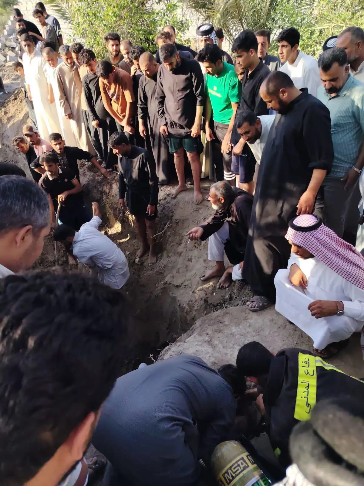 انتشال طفل حيا من داخل بئر في العراق