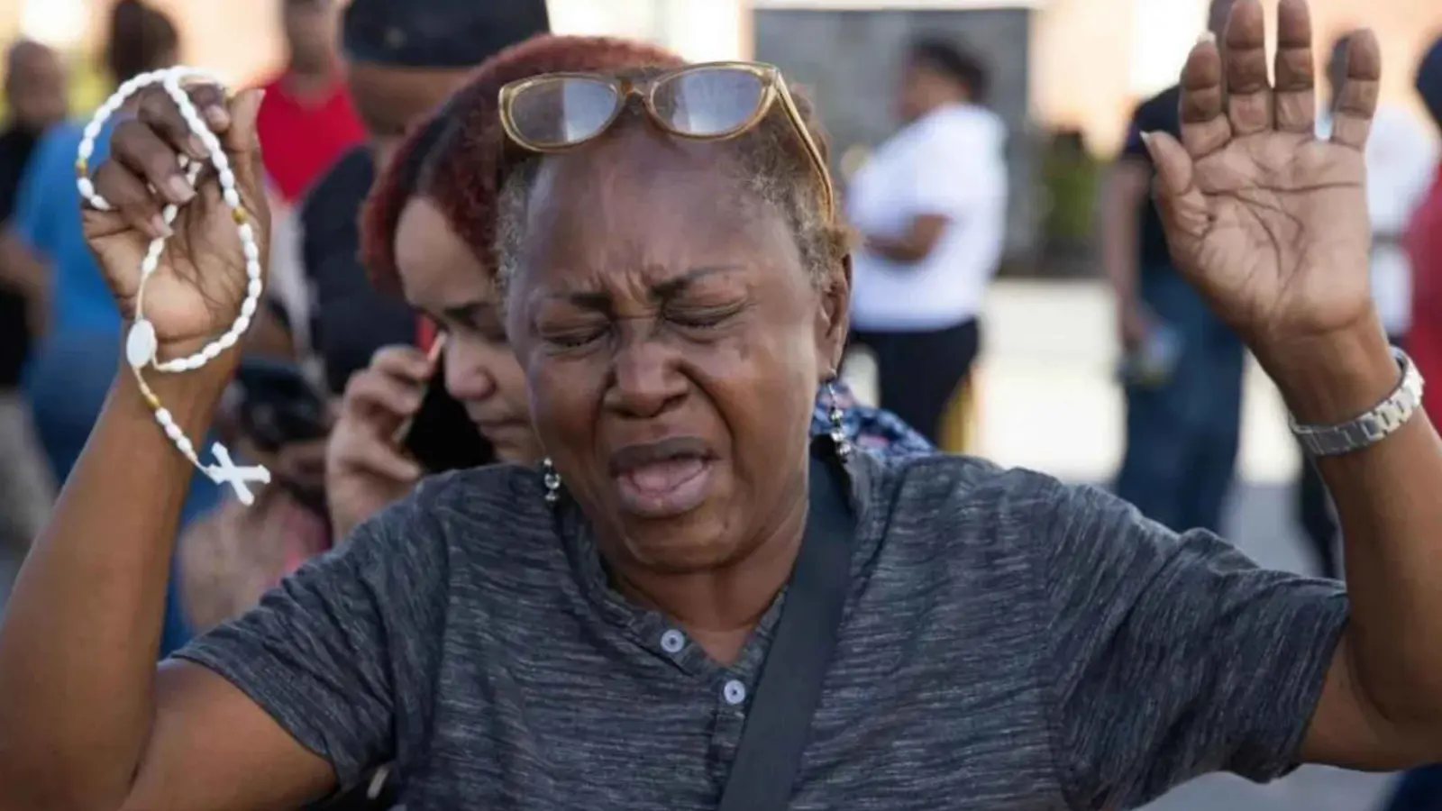 انهيار ملهى ليلي يوقع عشرات القتلى في الدومينيكان (فيديو)