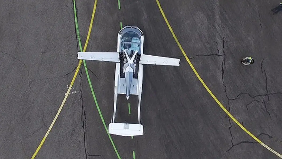 السيارة الطائرة "Air Car" تحلق لارتفاع 1500 قدم في أول رحلة تجريبية (صور وفيديو)