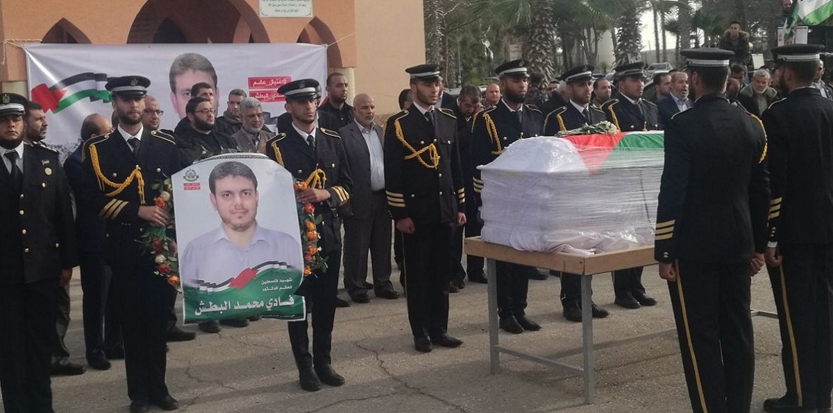 وصول جثمان فادي البطش إلى قطاع غزة (صور)