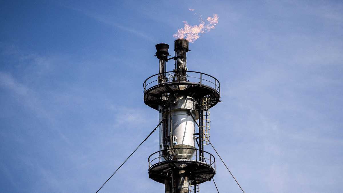 أوكرانيا تهاجم محطات الضخ.. والمجر تحذر من تهديد أمن الطاقة