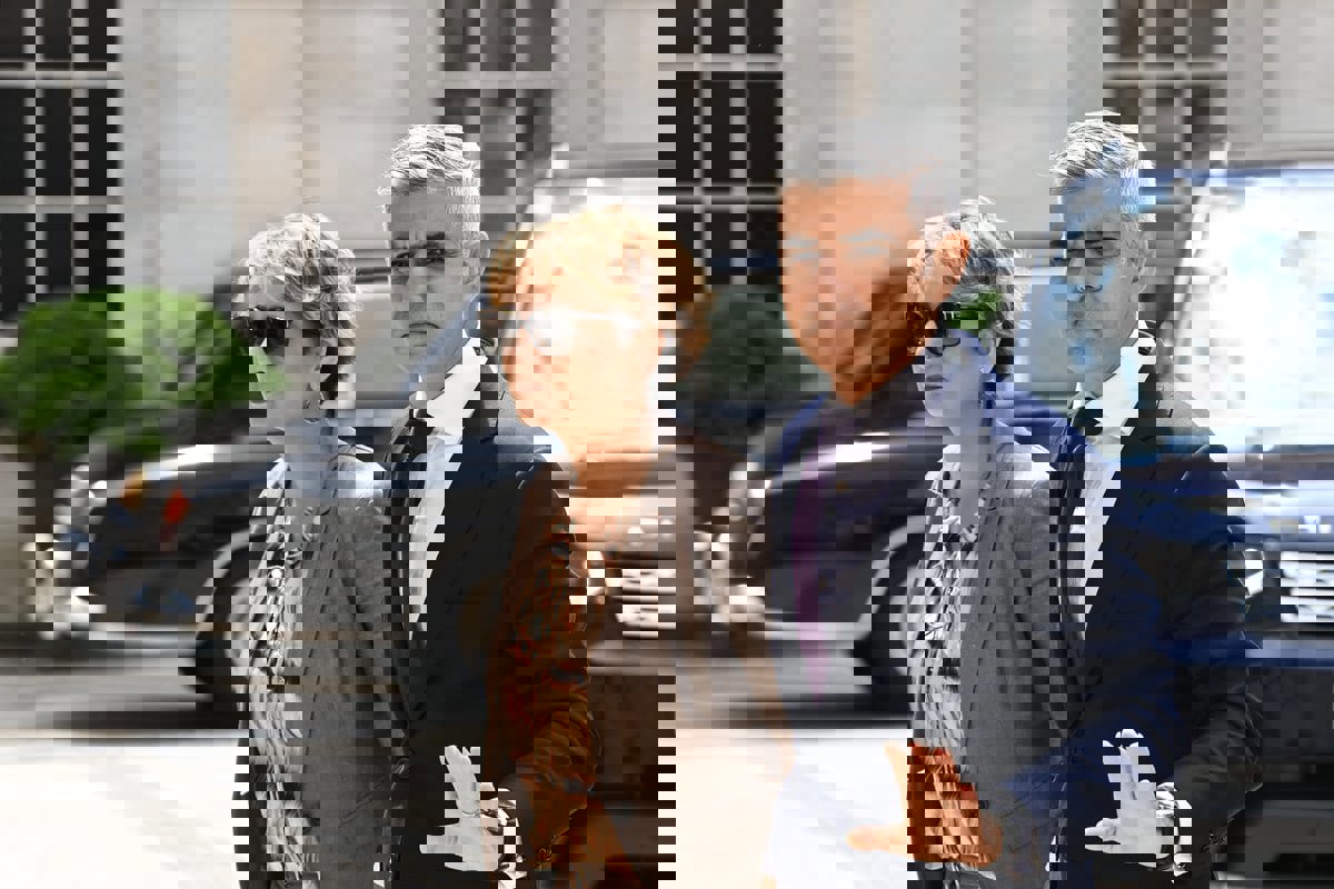 "التلغراف": صادق خان يقود لندن إلى مستنقع بائس

