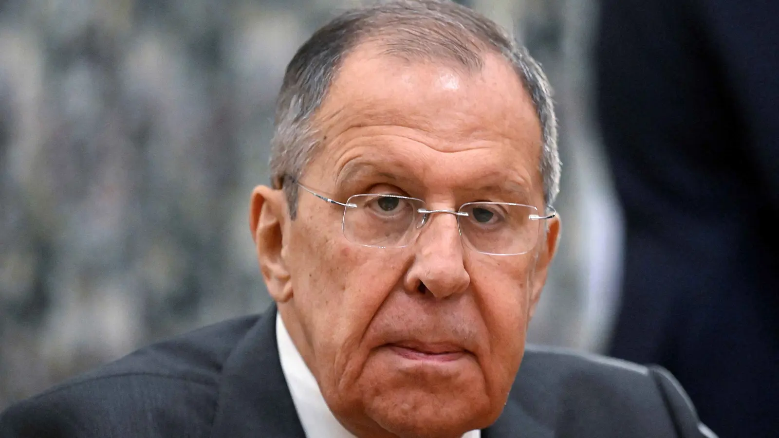 بعد بيونغ يانغ.. روسيا تكشف عن توقيع معاهدة دفاعية مع طهران