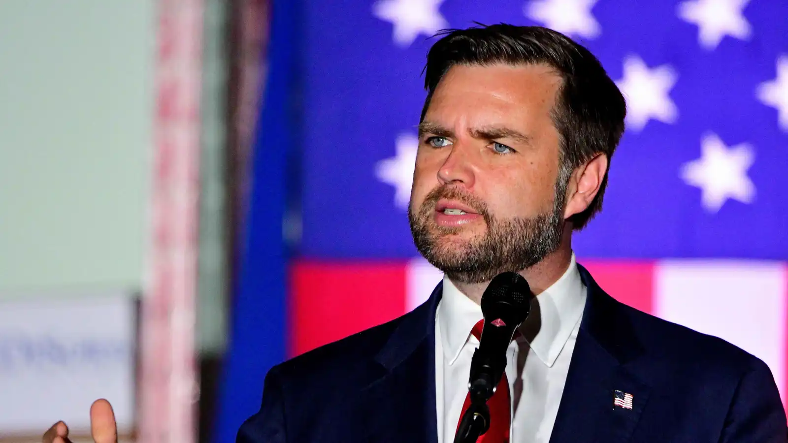 نائب ترامب: المحادثات مع إيران سارت بشكل جيد