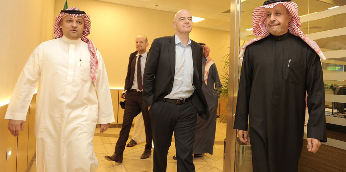 إنفانتينو رئيس "الفيفا" يصل السعودية للمشاركة في احتفالية تأهل الأخضر لكأس العالم