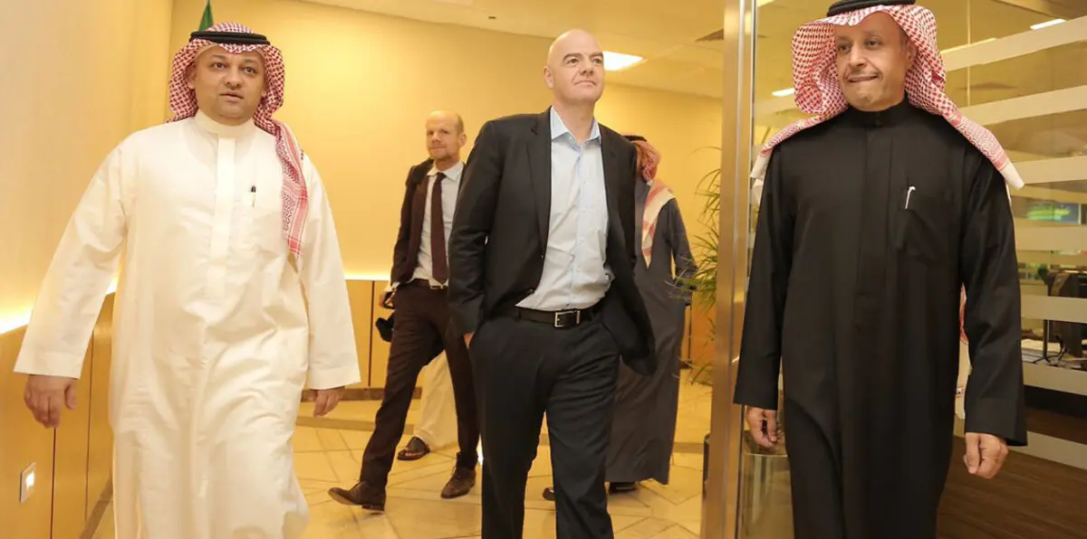 إنفانتينو رئيس "الفيفا" يصل السعودية للمشاركة في احتفالية تأهل الأخضر لكأس العالم