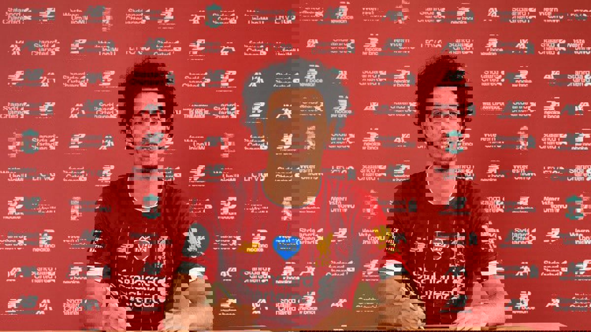 نادي ليفربول يجدد تعاقد كورتيس جونز