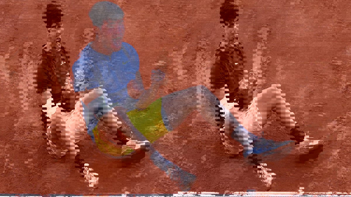 ألكاراز يهزم زفيريف ويتوج بلقبه الأول في رولان غاروس