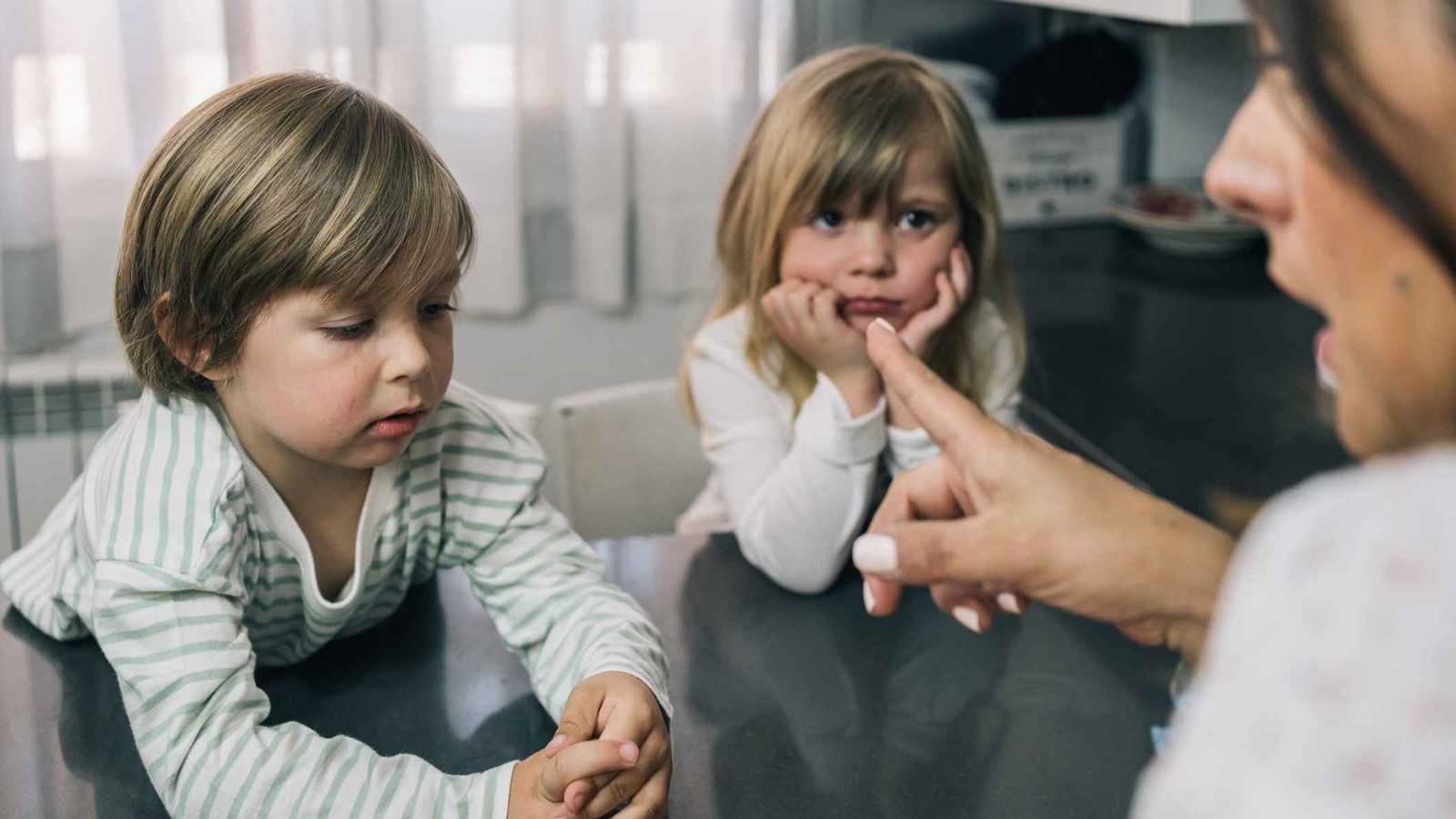 "أكرم تفسير".. سر نفسي بسيط لفهم الأطفال قد يغيّر علاقتك بالبالغين