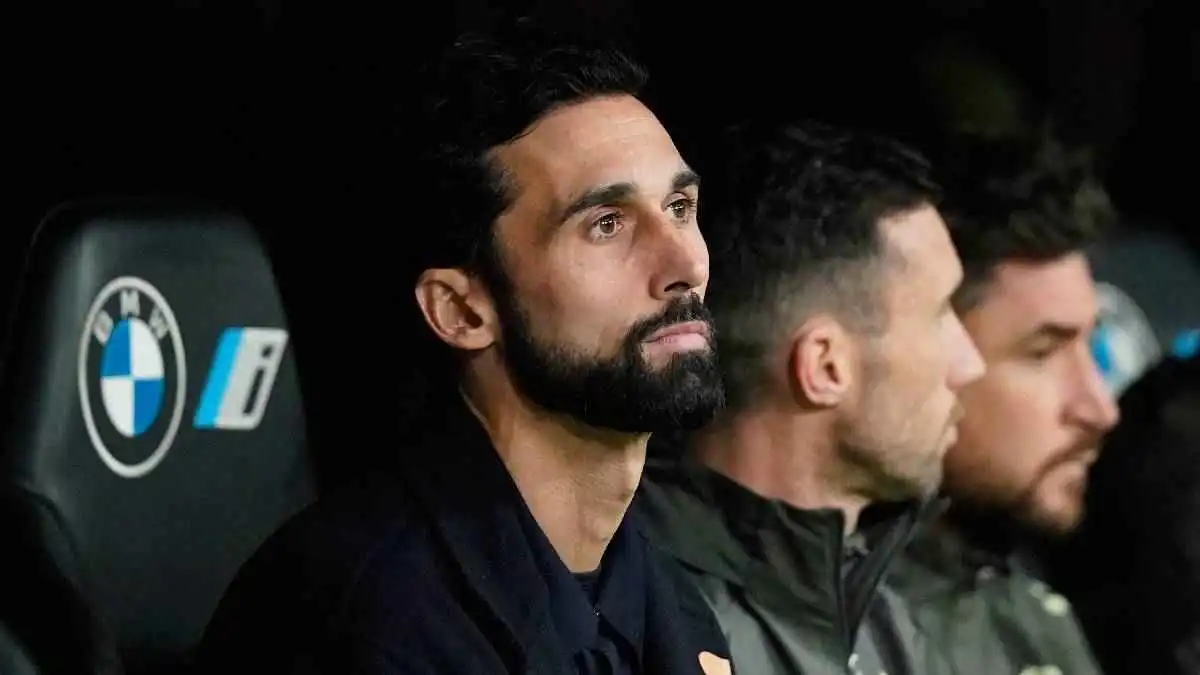 أعرف من وراءها.. رد ناري من أربيلوا على مطالبات فلورنتينو بيريز بالرحيل