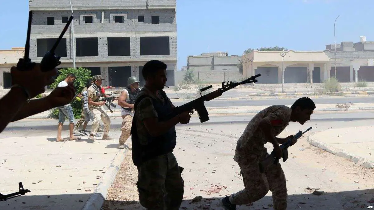 بعد سقوط 5 قتلى و18 جريحًا.. مخاوف من توسع الاشتباكات بين اللواء السابع وحكومة الوفاق الليبية