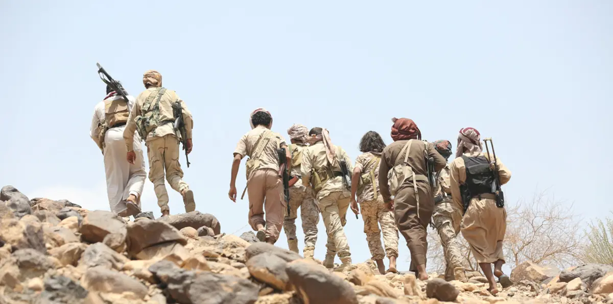 كمين مسلح يستهدف طقمًا عسكريًا في شبوة اليمنية