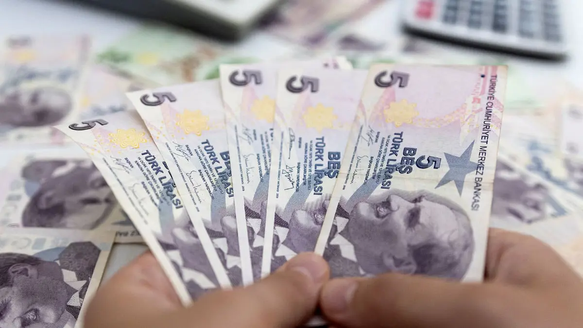 الليرة التركية تصعد 6%مقابل الدولار بعد قيود على الإقراض