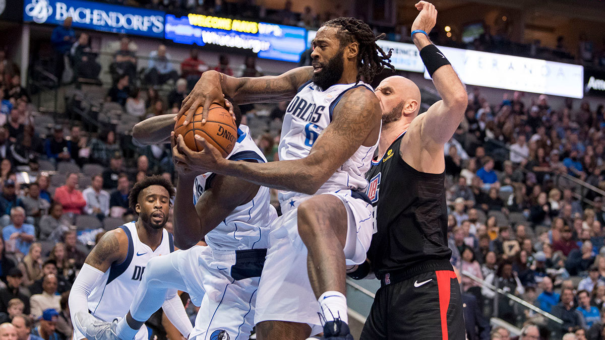 NBA.. جوردان يتألق في فوز مافريكس على كليبرز بدوري السلة الأمريكي