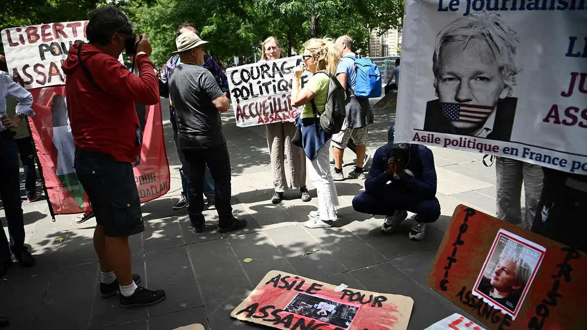 محاميتان لأسانغ تتّهمان الـ"سي آي إيه" بالتجسّس عليهما