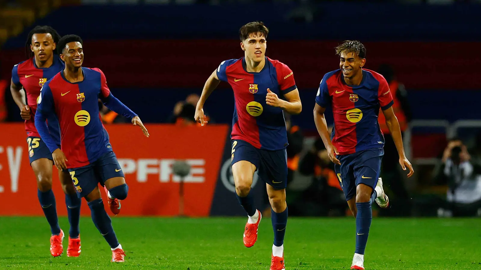 برشلونة يمنح أندية السعودية "الضوء الأخضر" للتفاوض مع لاعبه