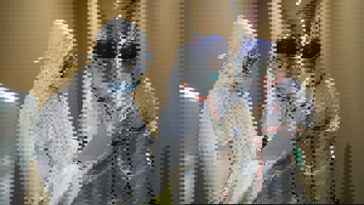 هل يدفع السأم الناس إلى التمرد على الطب وإعلان نهاية "كورونا"؟