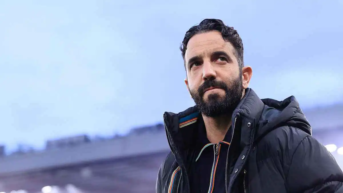 إقالة أموريم من تدريب مانشستر يونايتد