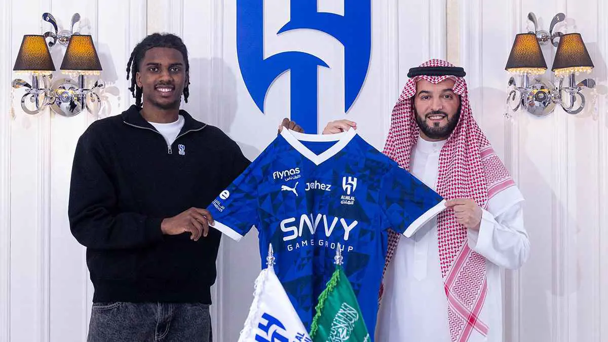 أول ضحايا صفقات الهلال السعودي الجديدة