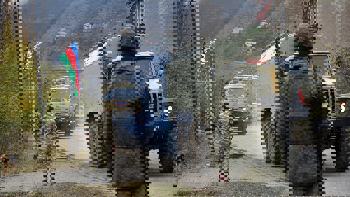 "نيوزويك": الصراع الأمريكي الروسي لا يخدم السلام بين أذربيجان وأرمينيا