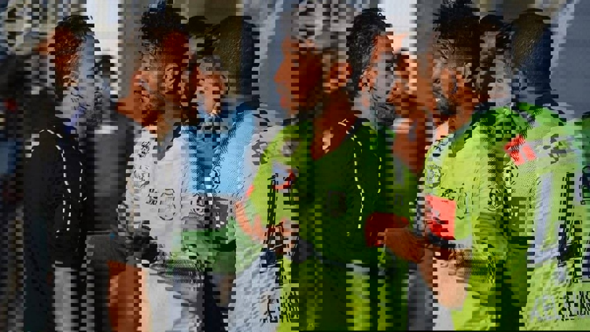 إيقاف لاعب مدة عامين بسبب اعتدائه على حكم خلال مباراة في الدوري المغربي