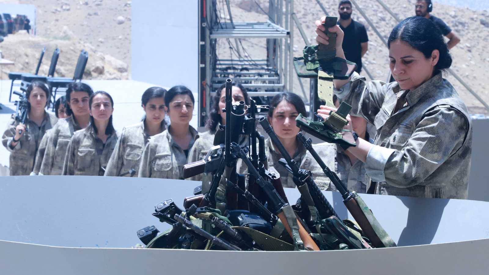 أنقرة في اختبار جديد.. الأكراد يشترطون "المواطنة" مقابل السلاح