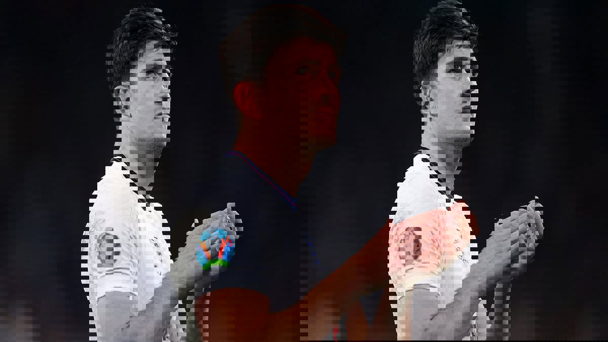 ماغواير يكشف عن تعرض والده لإصابة بالضلوع خلال شغب نهائي يورو 2020