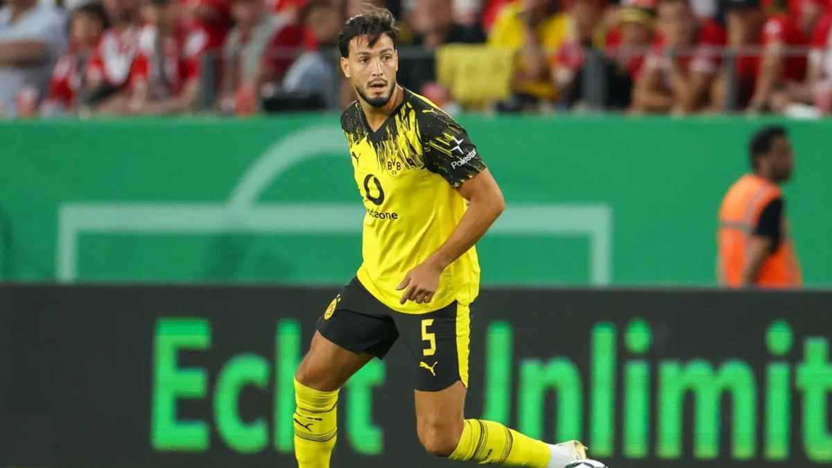 مع اقتراب رحيله عن دورتموند.. الجزائري بن سبعيني على رادار عملاق تركي 