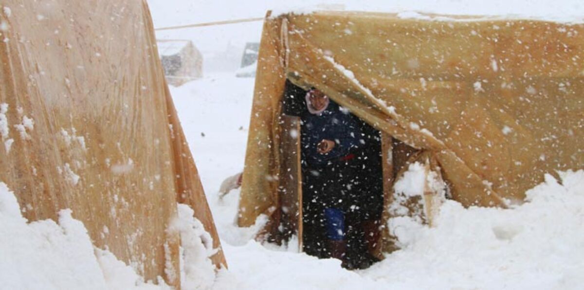 وفاة 5 مدنيين في ريف إدلب بسبب البرد