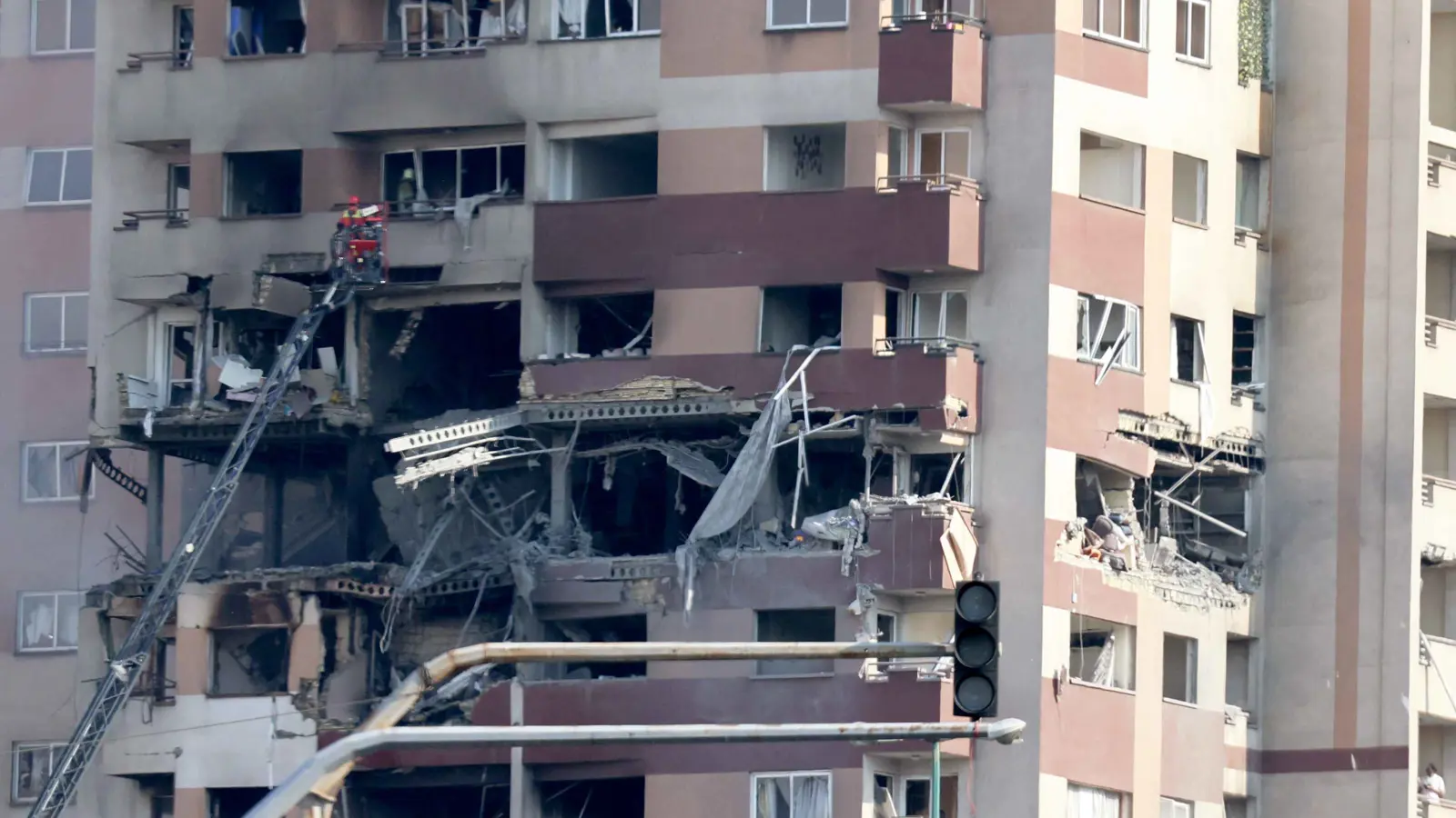 أسماء بارزة.. اغتيال 6 علماء نوويين إيرانيين في القصف الإسرائيلي