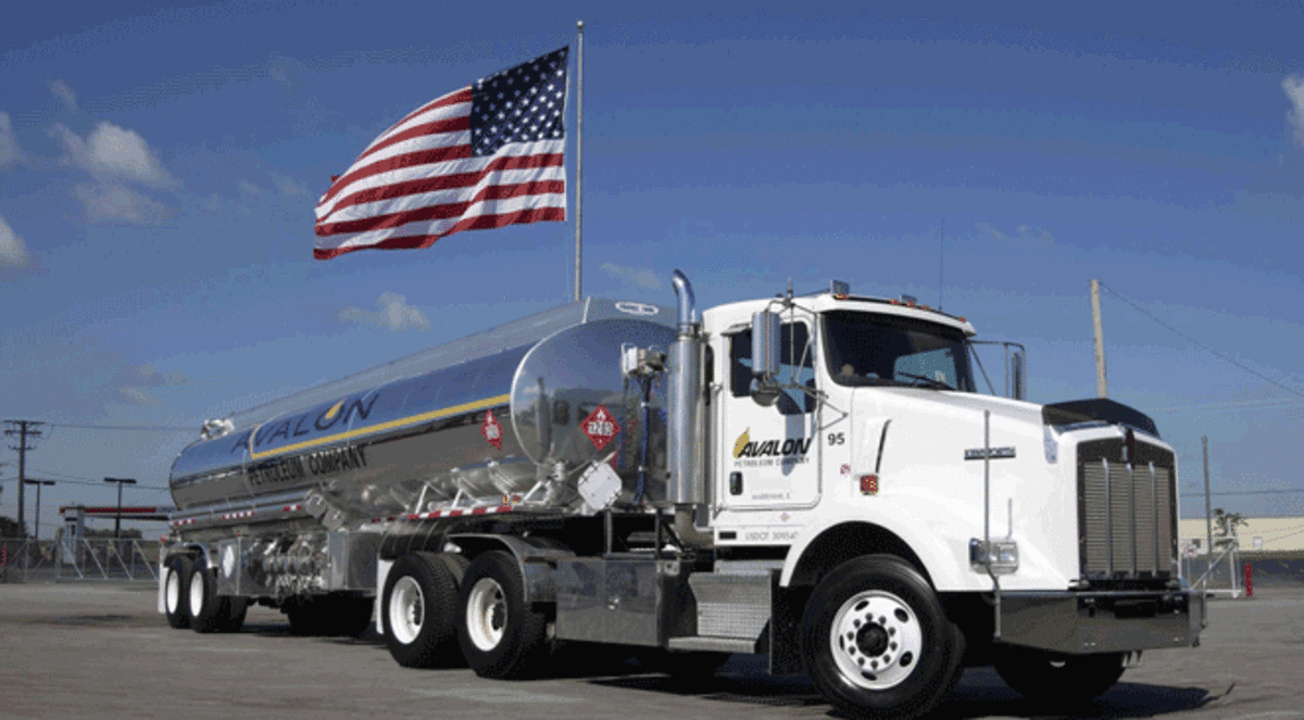 المكسيك تستورد النفط الخفيف من أمريكا لأول مرة