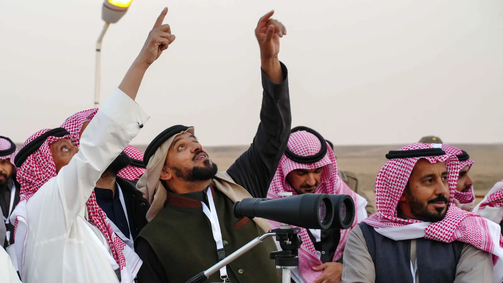 بين التحري والحسابات الفلكية.. متى موعد عيد الفطر؟