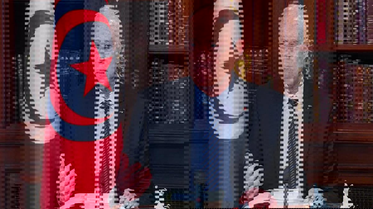 سياسي تونسي: سعيّد يعتزم حل الأحزاب ووضع قياداتها قيد الإقامة الجبرية (فيديو)