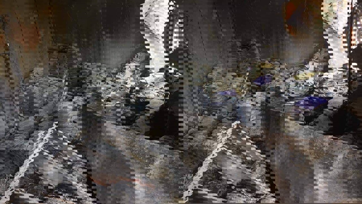 العراق يدين مسؤولًا أحرق وثائق منفذ حدودي مع إيران تتعلق بقضايا فساد