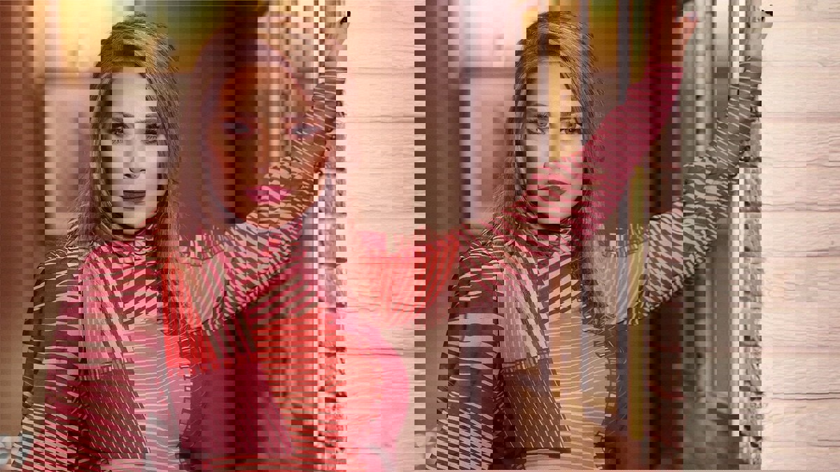 سلافة معمار تعاني ارتدادات الحرب في "مسافة أمان"