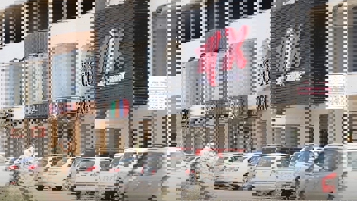 شارع تجاري ينهض من رماد الحرب في بنغازي