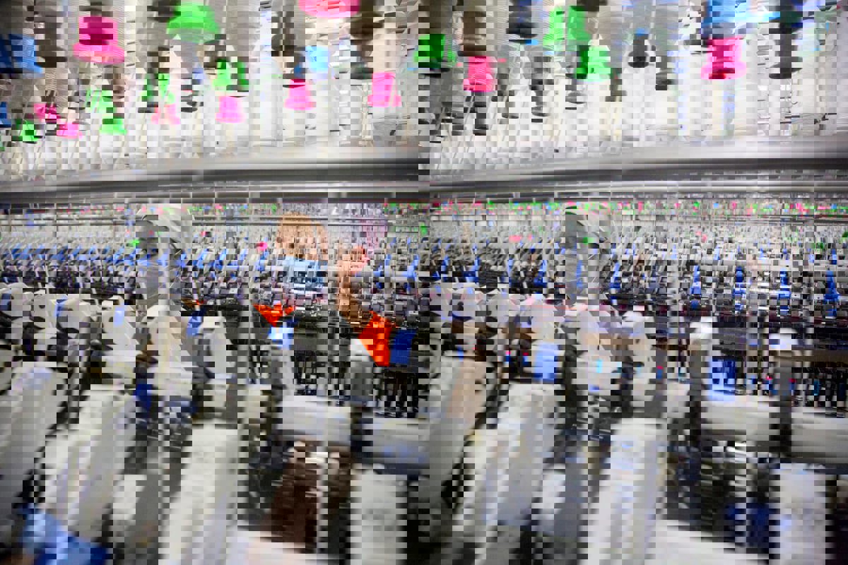 بسبب "سخرة" الأويغور.. أمريكا تحظر واردات 26 شركة صينية