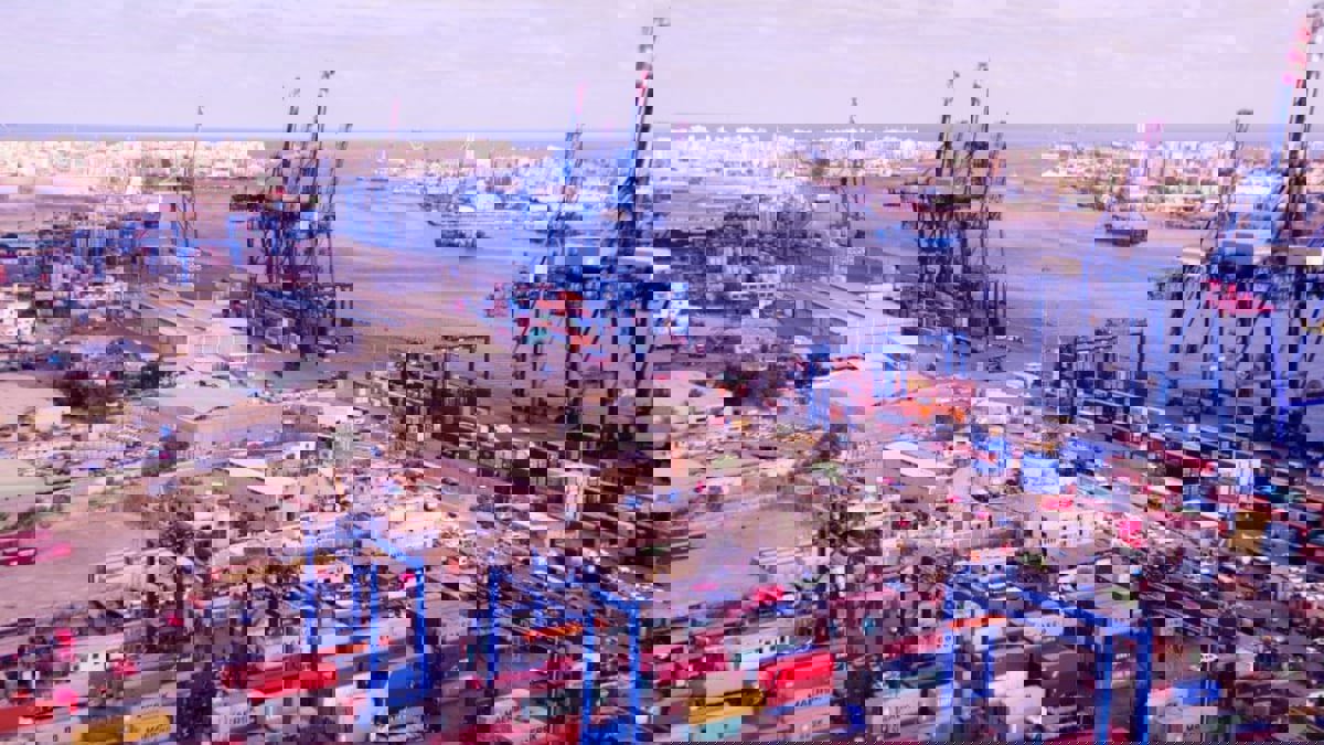 "اقتصادية السويس" توقع اتفاقيتين بقيمة 14.75 مليار دولار