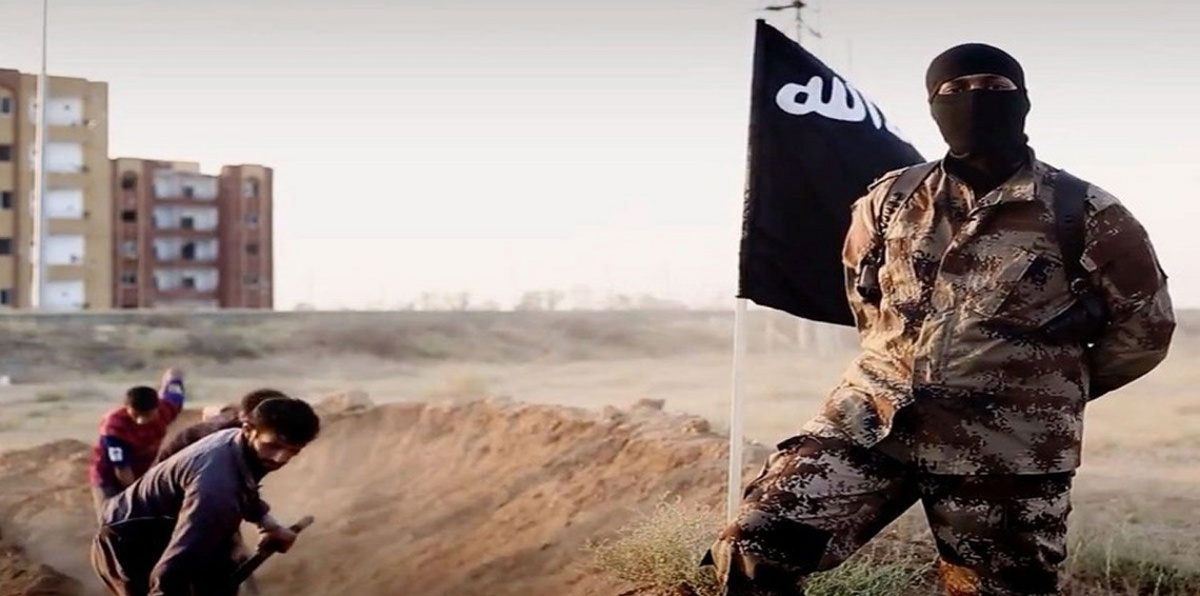 بالصور.. داعش يلجأ لتفخيخ القبور في الأنبار