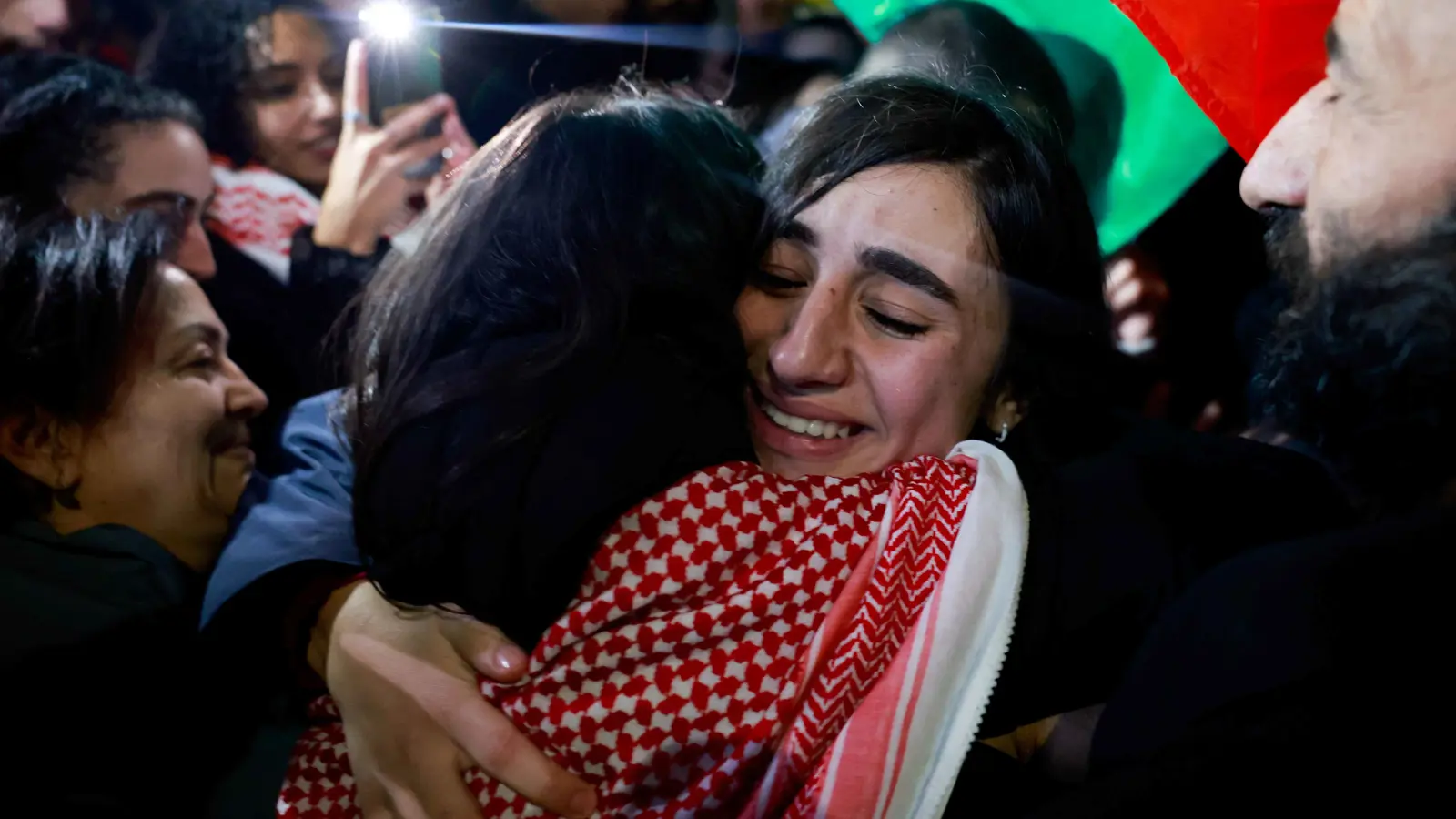 بدء إطلاق سراح الدفعة الأولى من الأسرى الفلسطينيين