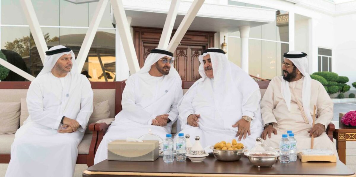 محمد بن زايد يستقبل وزير خارجية البحرين ورئيس "النواب" المصري